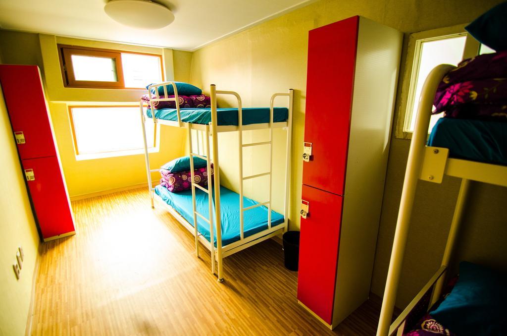 Kimchee Sinchon Guesthouse Seul Pokój zdjęcie