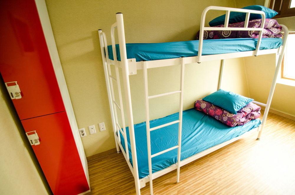 Kimchee Sinchon Guesthouse Seul Zewnętrze zdjęcie