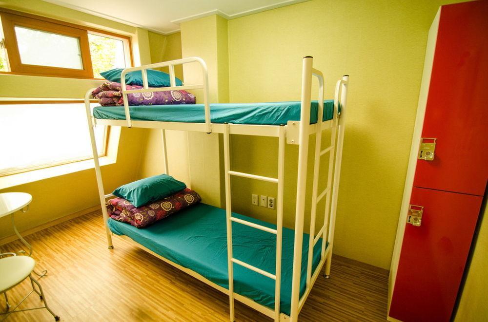 Kimchee Sinchon Guesthouse Seul Zewnętrze zdjęcie