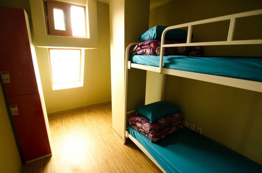 Kimchee Sinchon Guesthouse Seul Zewnętrze zdjęcie